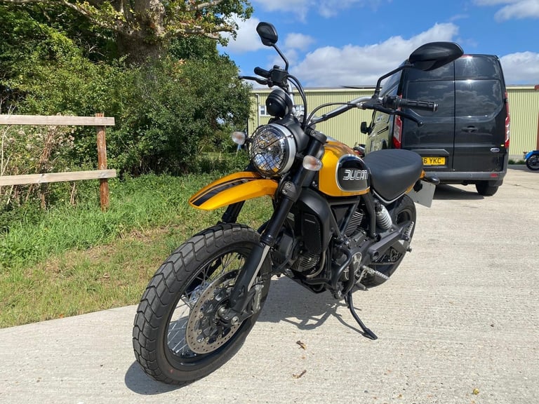 DUCATI SCRAMBLER CLASSIC 800, 2015, 3,700 MILES, STUNNING BIKE