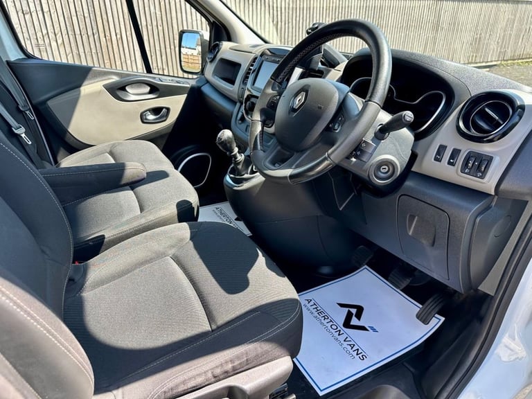 2018 Renault Trafic 1.6 dCi 27 Sport Nav Crew Van Double Cab 6dr Diesel Manual SWB Euro 6 (120  C...