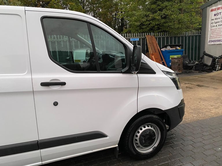 2017 Ford Transit Custom 2.0 TDCi 290 L1 H1 5dr PANEL VAN Diesel Manual