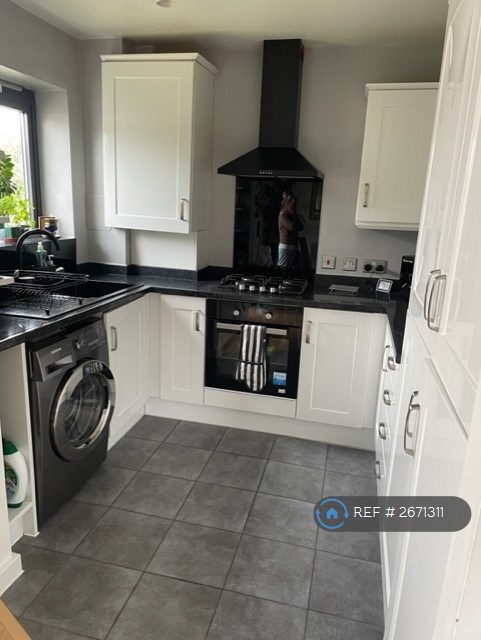 image for 3 bedroom flat in Helene House, London, E16 (3 bed) (#2671311)