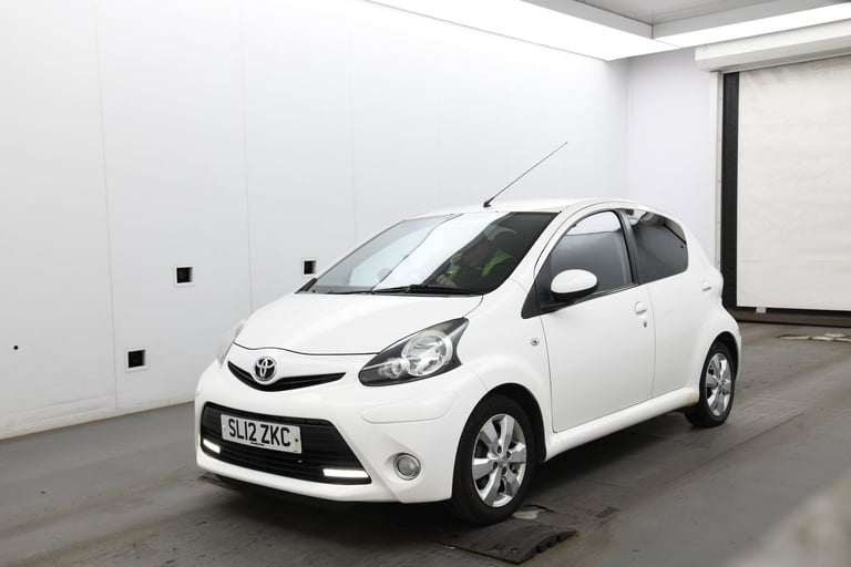 2012 Toyota AYGO 1.0 VVT-i Fire 5dr HATCHBACK PETROL Manual