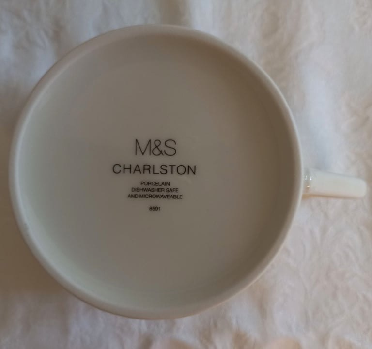 M&S SET OF 6 CUPS & 6 SAUCERS