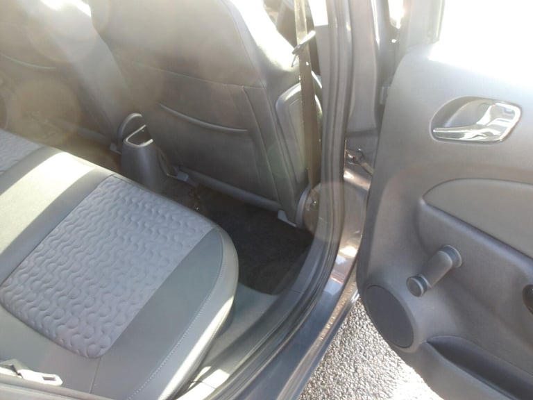 2013 Vauxhall Corsa 1.2i ecoFLEX 16V SE Euro 5 (s/s) 5dr HATCHBACK Petrol Manual