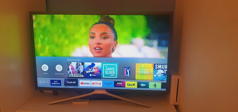 Smart Samsung 32inch Tv 