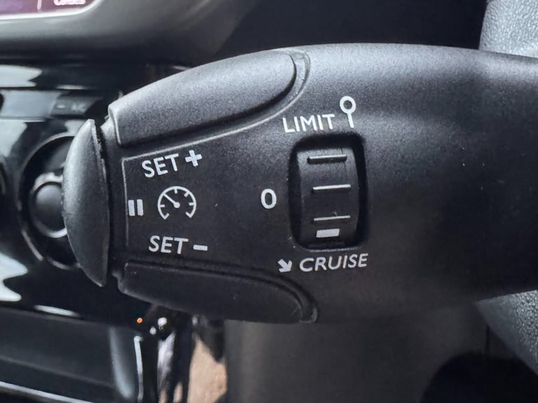 2017 DS Automobiles DS 3 1.2 PureTech 82 Chic 3dr HATCHBACK Petrol Manual