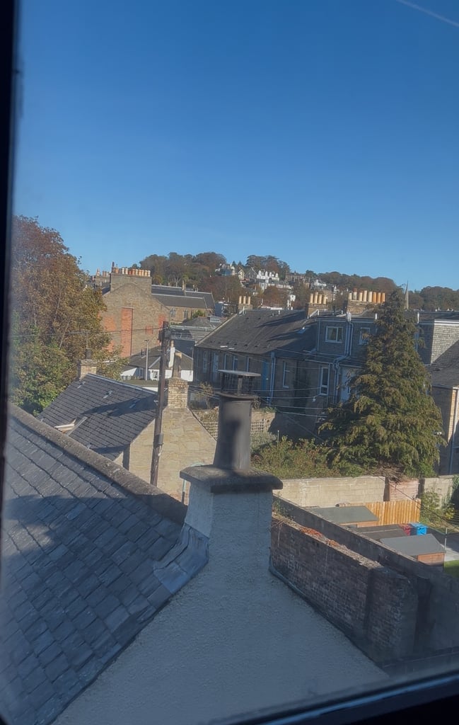 Stylish 2-Bedroom Split-Level Flat in the Heart of Broughty Ferry 🌟