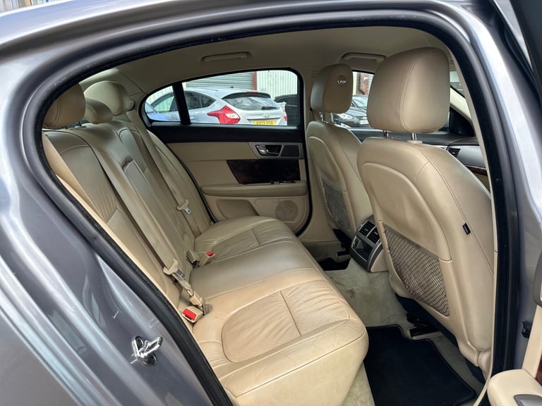 JAGUAR XF 3.0d V6 Premium Luxury