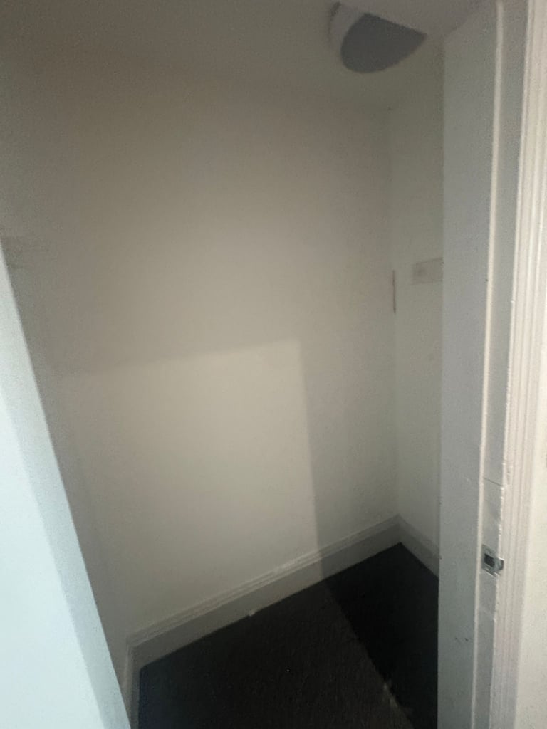 Seperate and Spacious 1 Bed Flat available for Rent in - CV1 3EG