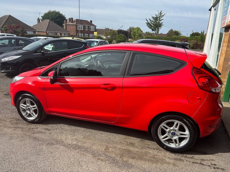 2013 Ford Fiesta 1.25 Style 3dr HATCHBACK Petrol Manual