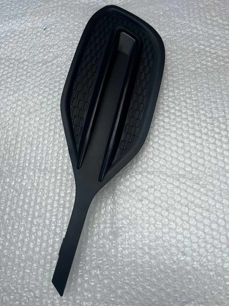 Vauxhall Astra K 2020 front bumper right side trim