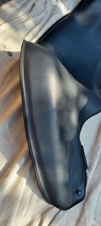 BMW Z3 Black Tonneau cover.