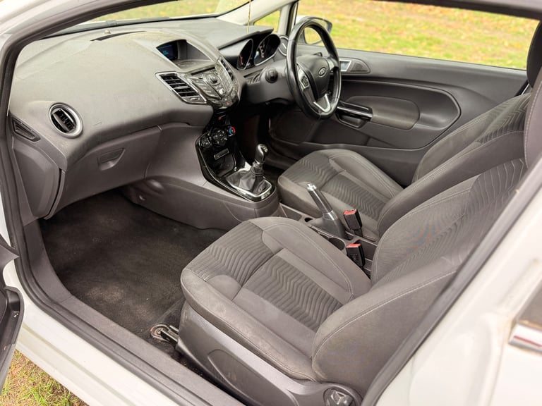 2014 FORD FIESTA ZETEC 1.0 - LONG MOT - £20 ANNUAL ROAD TAX