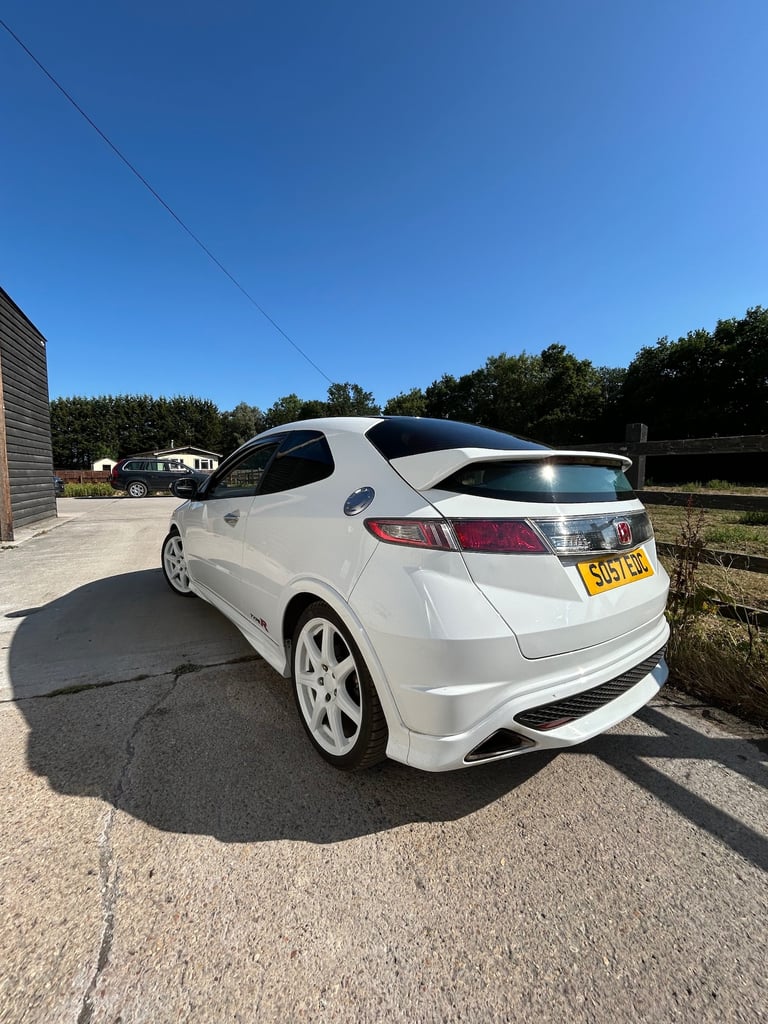 HONDA CIVIC 2.0 TYPE R GT CHAMPIONSHIP WHITE 