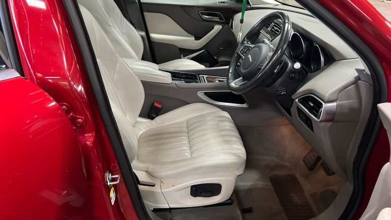 2017 Jaguar F-Pace 2.0 P250i Portfolio SUV 5dr Petrol Auto AWD Euro 6 (s/s) (250 ps) ESTATE Petro...