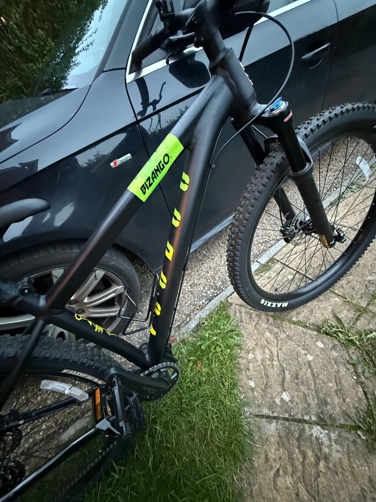 Voodoo Bizango Adults mountain bike 