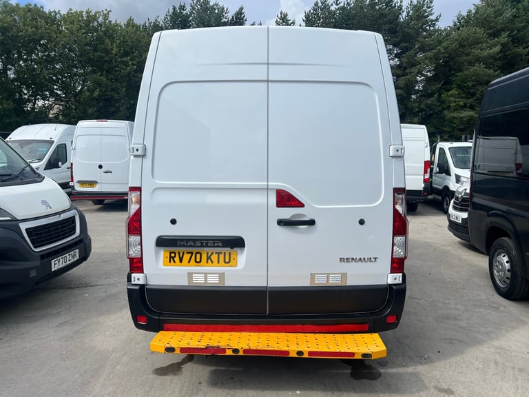 2020 Renault Master MM35dCi 135 Business Medium Roof Van PANEL VAN Diesel Manual