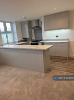 image for 3 bedroom flat in Wade House Road, Halifax, HX3 (3 bed) (#1613346)
