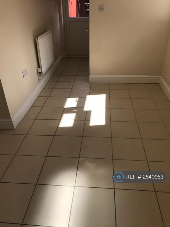 Studio flat in Mitcham Road, Croydon, CR0 (#2640953)