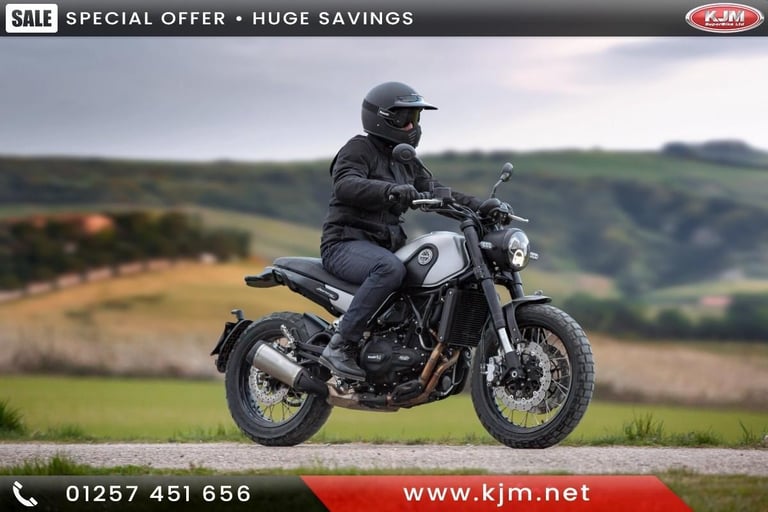 Benelli Leoncino 500 Trail A2 Retro Motorcycle Naked