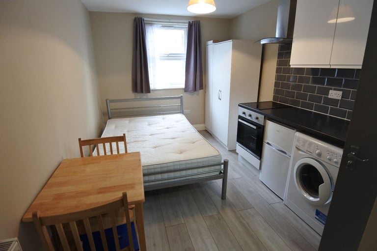 *INC ALL BILLS EXC ELEC* Modern first floor studio flat to rent in Cricklewood