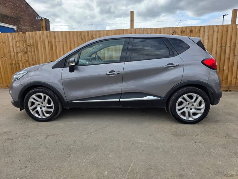 Renault, CAPTUR, Hatchback, 2014, Manual, 1461 (cc), 5 doors