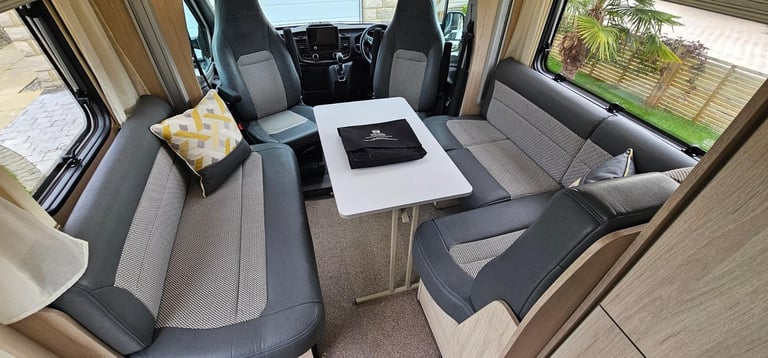AutoTrail F62 motorhome 2022 5.99m 3500kgs 4 berth/belts 15k miles AC Bike rack