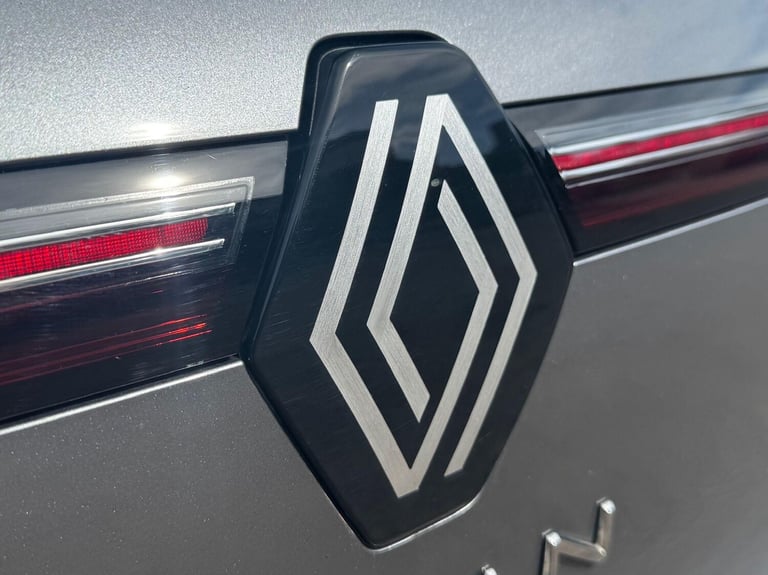 2024 Renault Megane E Tech comfort range 60kWh techno Auto 5dr (22kW Charger) HATCHBACK Electric ...