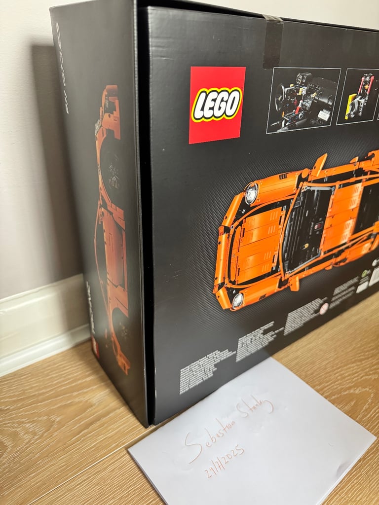 LEGO Technic Porsche 911 GT3 RS Set 42056 New Sealed Box. Excellent condition