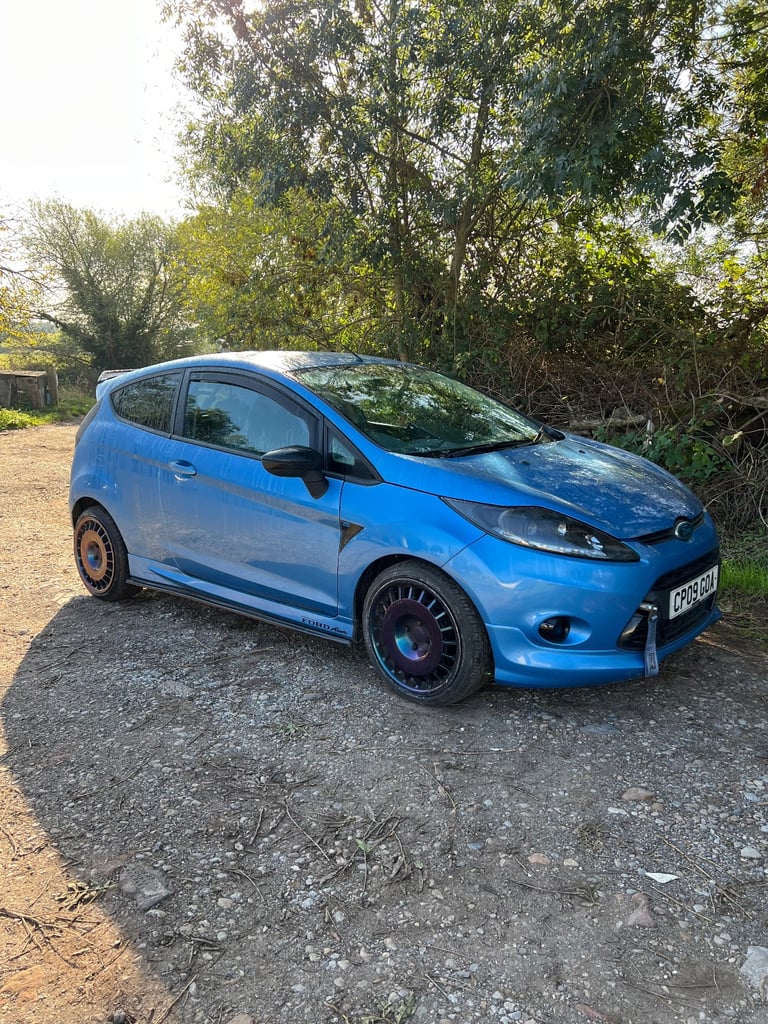 8 CARS FOR SALE - RUN DRIVE MOT 