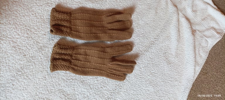 Coat For Size 8/10/12/14/16 Women All Thick Wool Lined its Full Length in Caramel Brown