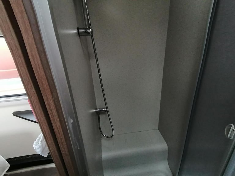 2018 Bailey Unicorn Cabrera