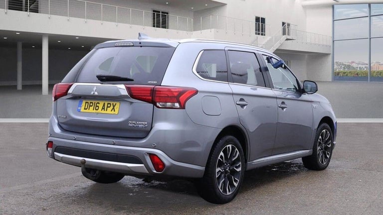 2016 Mitsubishi Outlander 2.0h 12kWh GX4hs CVT 4WD Euro 6 (s/s) 5dr ESTATE Petrol/Electric Hybrid...