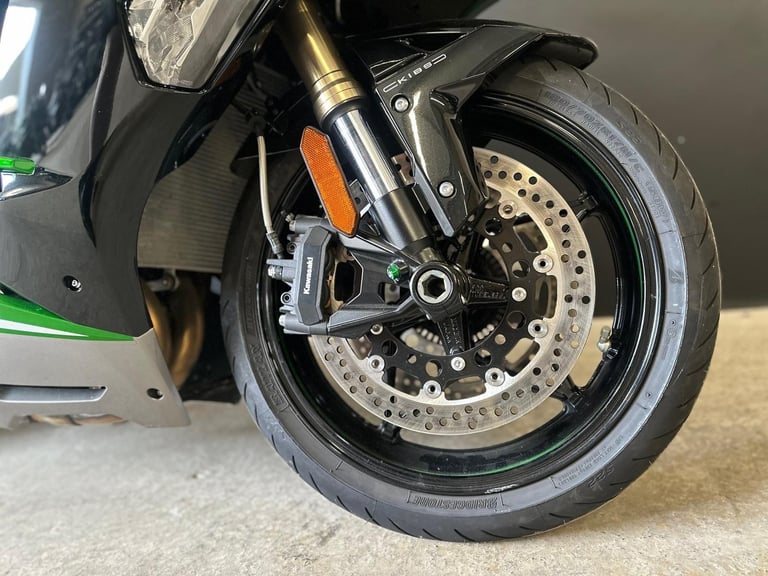 Stunning One Owner 2023/23 Kawasaki Ninja H2 SX Motorcycle 