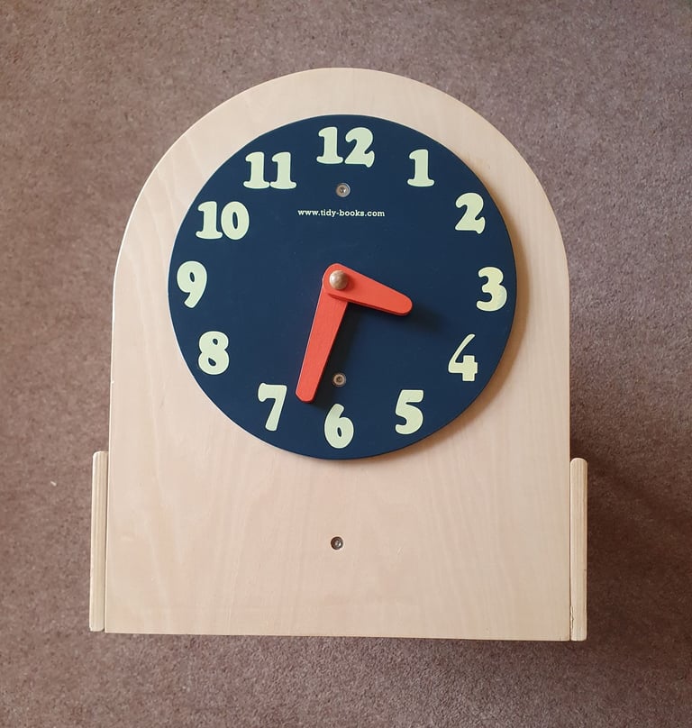 TIDY BOOKS - QUALITY WOODEN BOOK TIDY