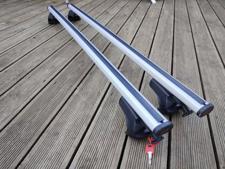 G3 Aluminium roof bars - good condition