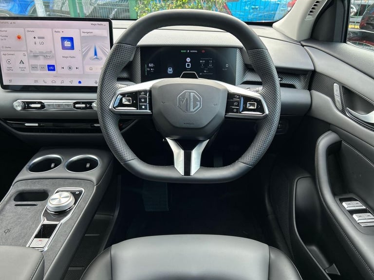 2025 MG MG S5 64kWh Trophy Long Range SUV 5dr Electric Auto (231 ps) SUV ELECTRIC Automatic