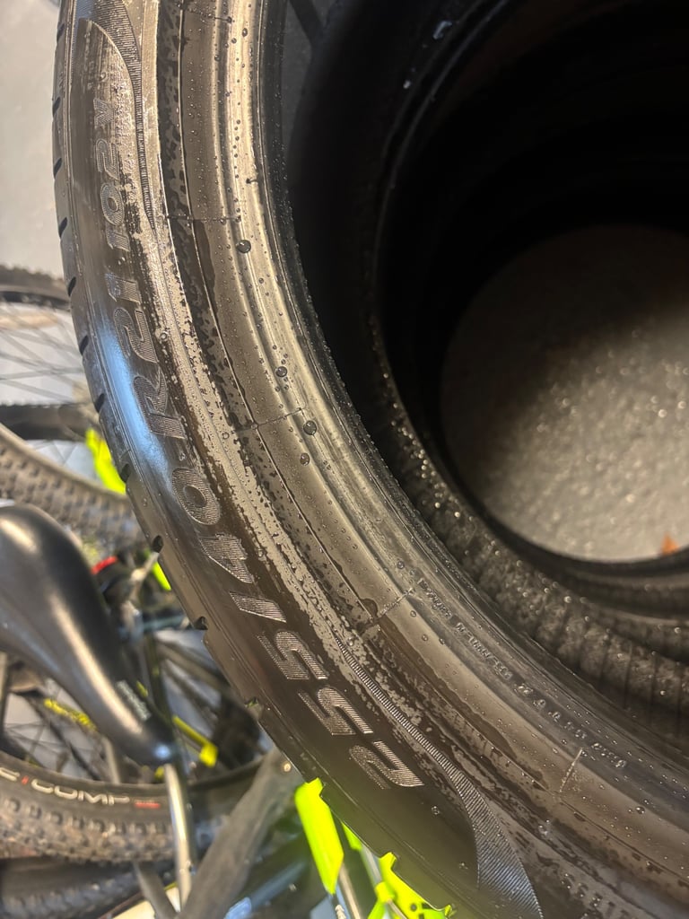 4 x Pirelli P Zero 255/40 R21 102V