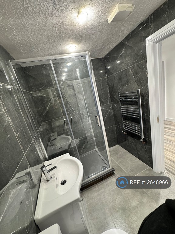 4 bedroom house in Bouvier Road, Enfield, EN3 (4 bed) (#2648966)