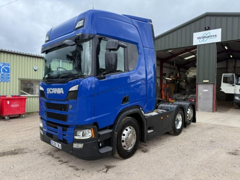 Scania R450 6x2 REAR LIFT TRACTOR UNIT WITH HYDRAULICS