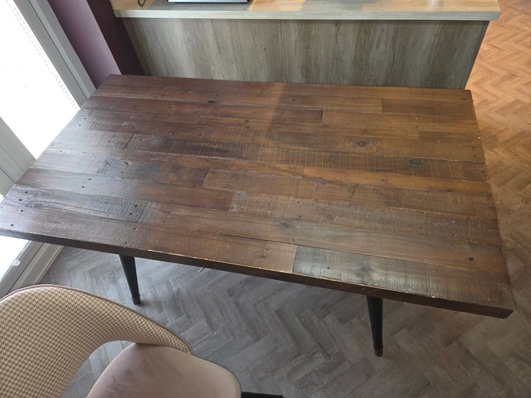reclaimed wood dining table 