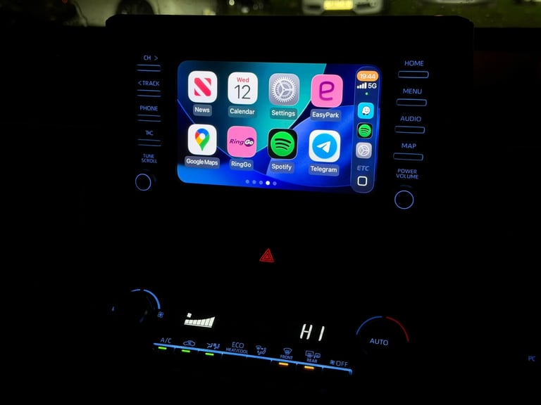 2022 Toyota Corolla TOURING ESTATE GX SILVER 1.8L PETROL HYBRID ELECTRIC AUTOMATIC 5 SEATER Estat...