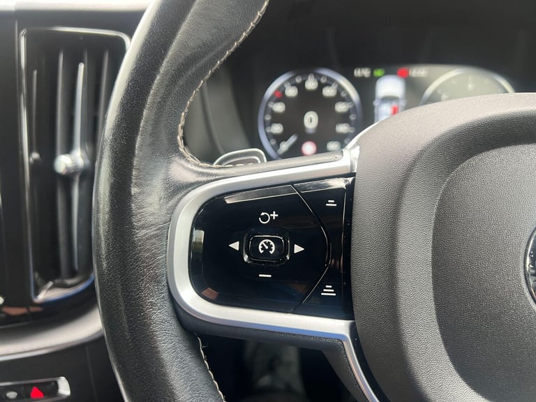 2019 Volvo XC60 2.0 B4 MHEV R-Design Auto AWD Euro 6 (s/s) 5dr ESTATE Diesel/Electric Hybrid Auto...