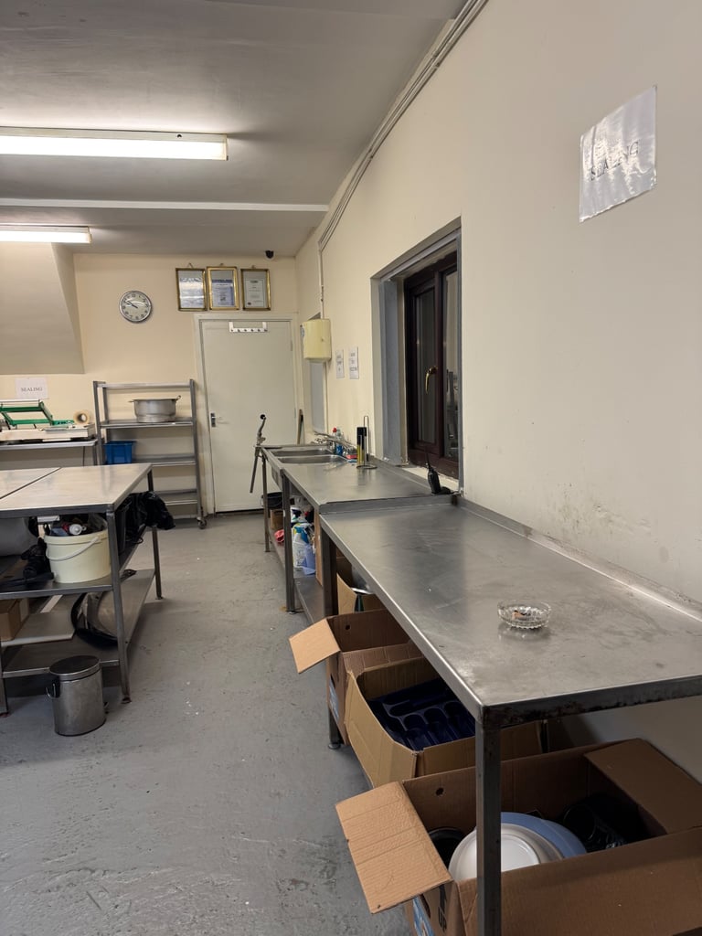 Catering Unit to let 