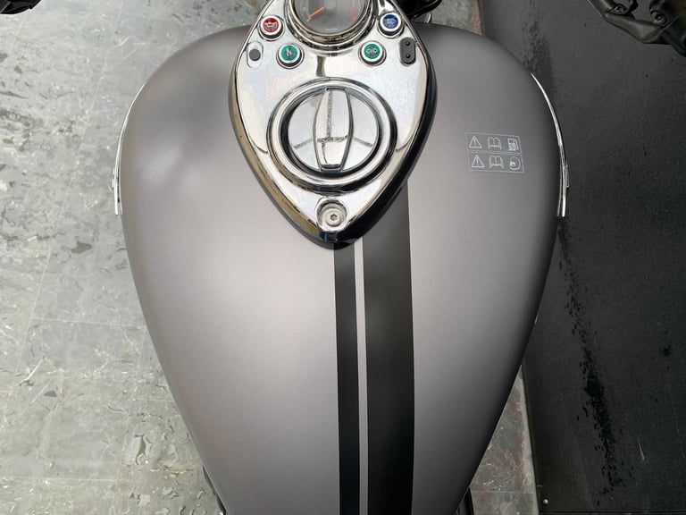 TRIUMPH SPEED MASTER 865 HPI CLEAR CRUISER
