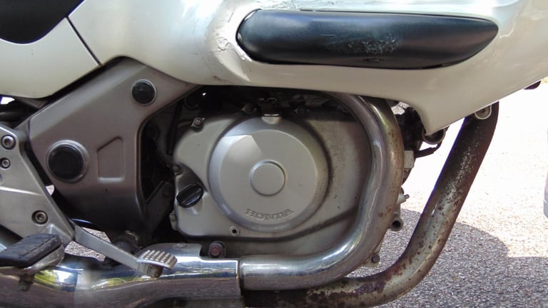 Honda NT650V Deauville 2005 low miles shaft drive Budget Tourer new MOT p/ex ok 