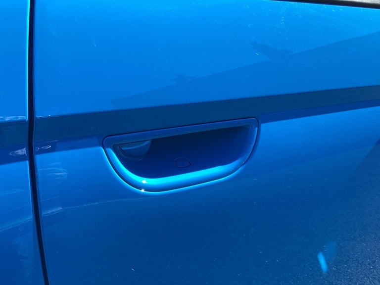 2024 Abarth 500 42kWh Scorpionissima Auto 3dr HATCHBACK Electric Automatic