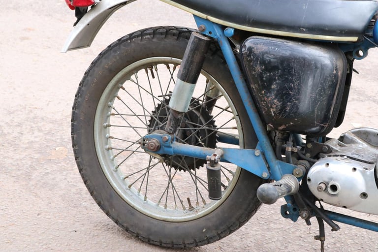 Triumph T100R T100 R Daytona Winter Restoration Project.