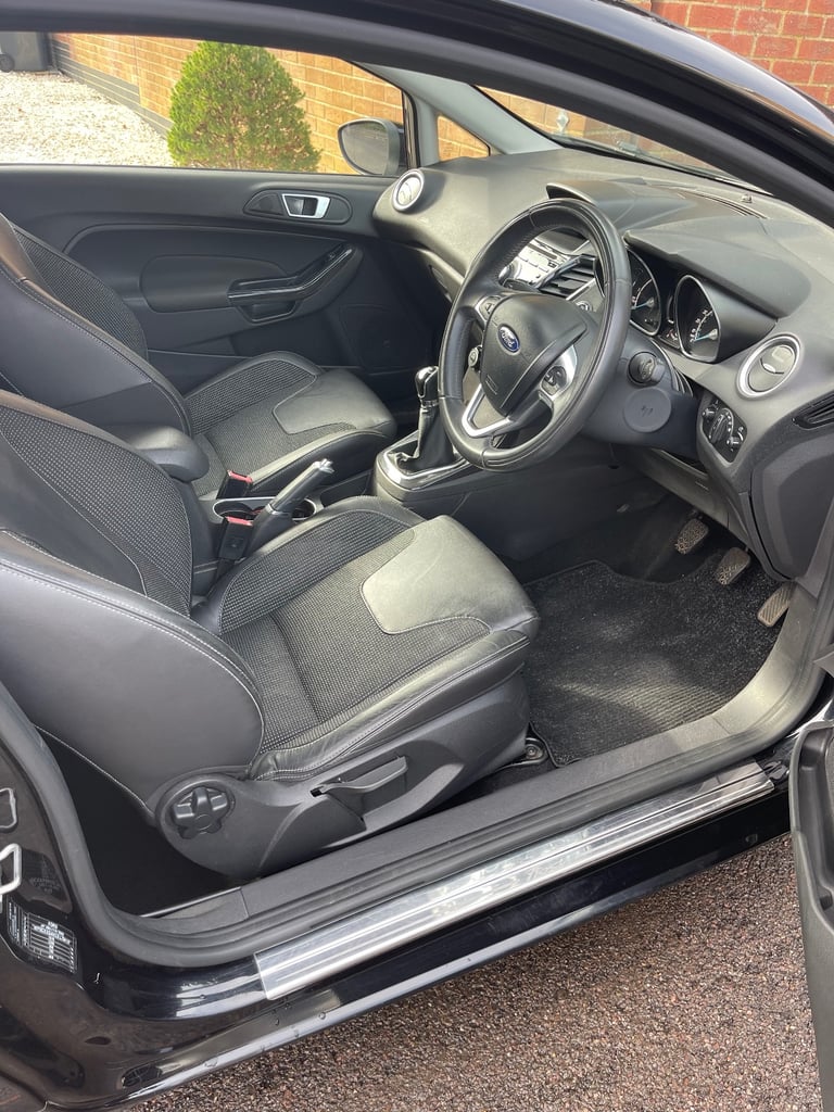 Ford, FIESTA, Titanium X,2014, 1560 (cc) Diesel