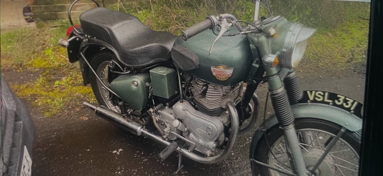 Royal Enfield 700 tewin