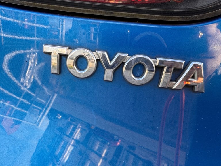 2011 Toyota AYGO 1.0 VVT-i Blue 5dr HATCHBACK Petrol Manual